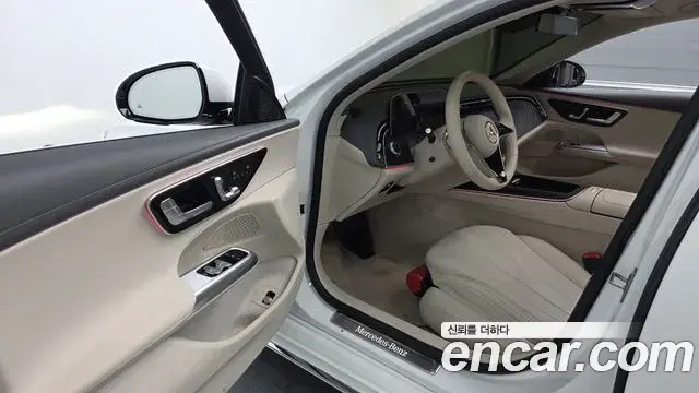Mercedes-Benz E-Class 2025 — Фото 9/19