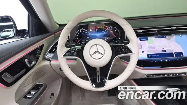 Mercedes-Benz E-Class 2025 — Фото 12/19