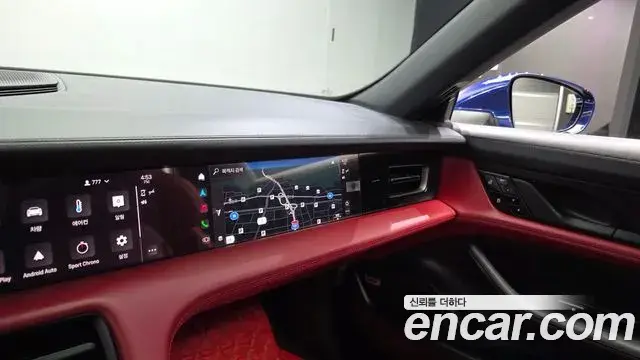 Porsche Taycan 2021 — Photo 5/41