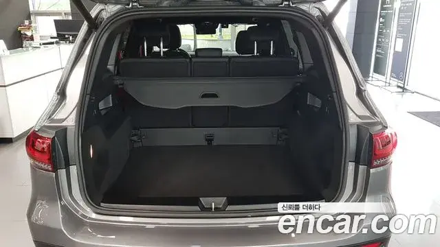 Mercedes-Benz GLB-Class 2023 — Фото 11/18