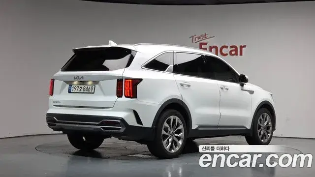 Kia Sorento 2022 — Şəkil 8/39