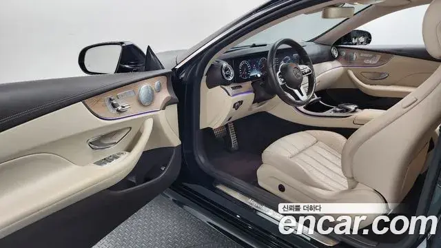 Mercedes-Benz E-Class 2019 — Photo 10/20