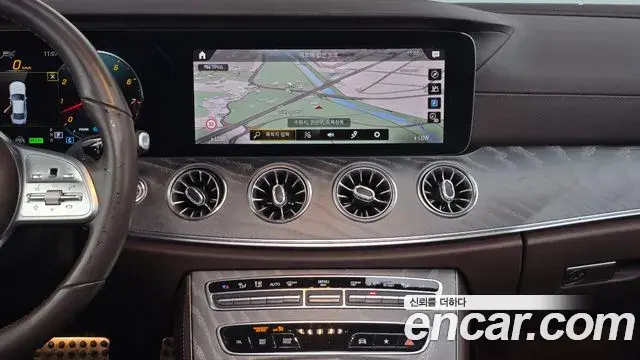 Mercedes-Benz CLS-Class 2020 — Photo 13/20