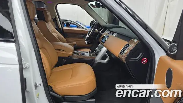 Land Rover Range Rover 2021 — Photo 15/41