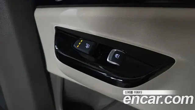 Kia Carnival 2022 — Photo 17/20