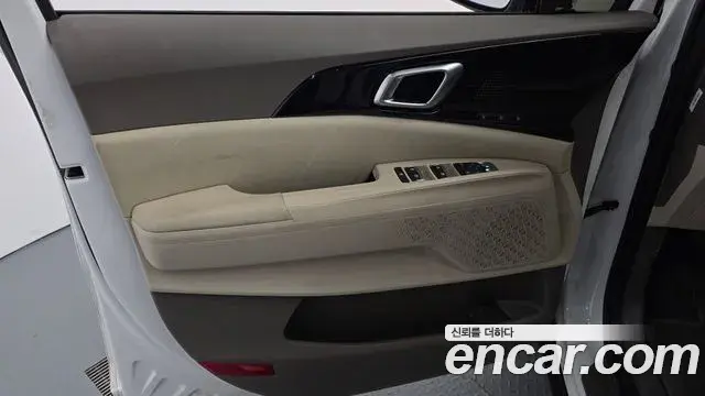 Kia Carnival 2025 — ფოტო 17/35