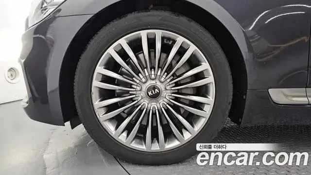 Kia The K9 2018 — Photo 5/20