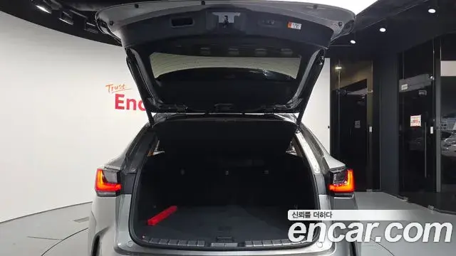 Lexus NX350h 2024 — Şəkil 8/31