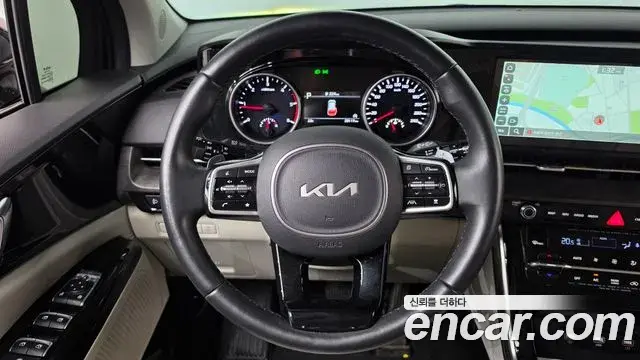 Kia Carnival 2021 — Фото 14/20