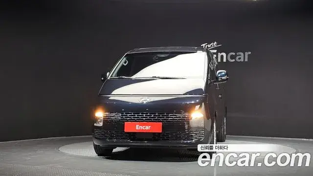 Hyundai Staria 2022 — Photo 3/20