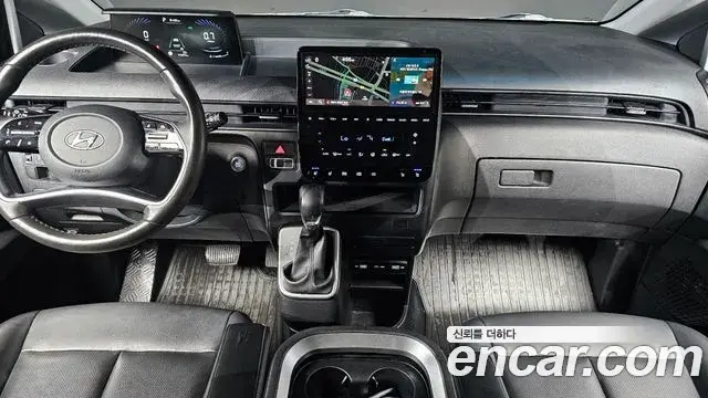 Hyundai Staria 2022 — Photo 7/20