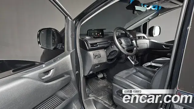 Hyundai Staria 2022 — Photo 10/20