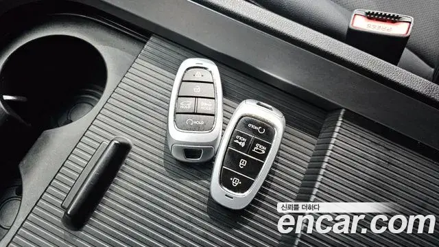 Hyundai Staria 2022 — Photo 17/20