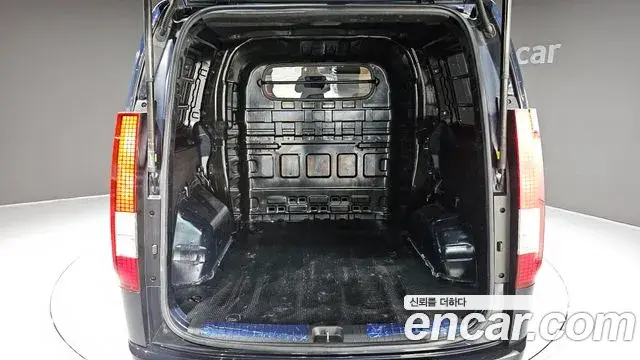 Hyundai Staria 2022 — Photo 19/20