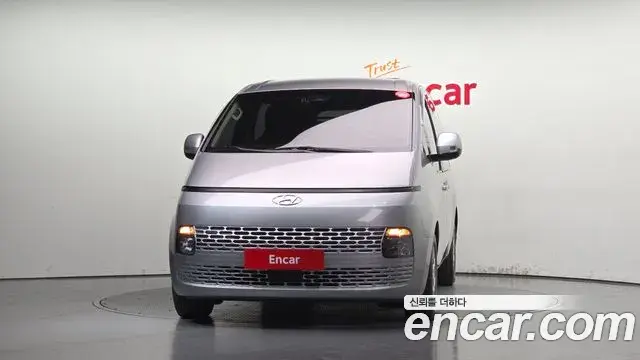 Hyundai Staria 2022 — Фото 3/20