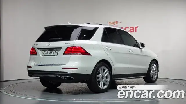 Mercedes-Benz GLE-Class 2018 — Фото 2/20