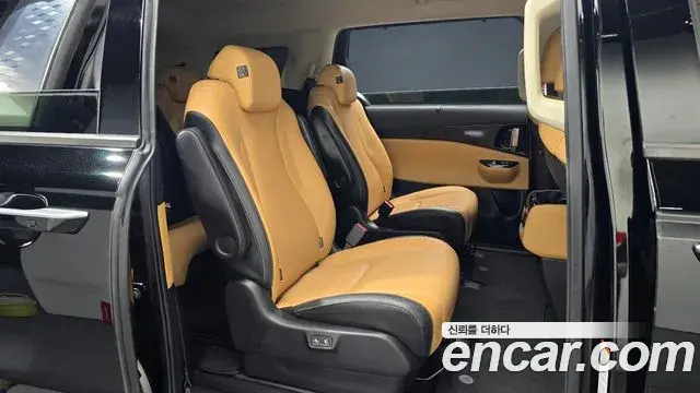 Kia Carnival 2021 — Photo 11/31