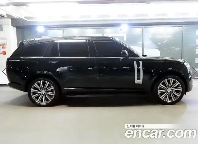 Land Rover Range Rover 2023 — Фото 2/20