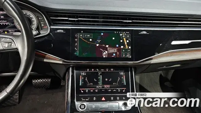 Audi Q7 2022 — Фото 16/20