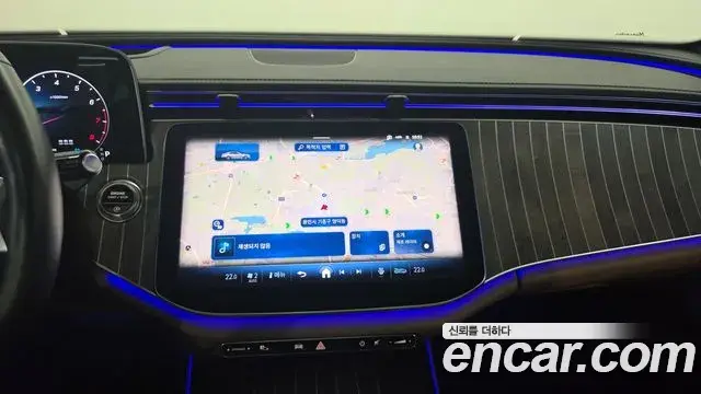 Mercedes-Benz E-Class 2025 — Photo 16/20