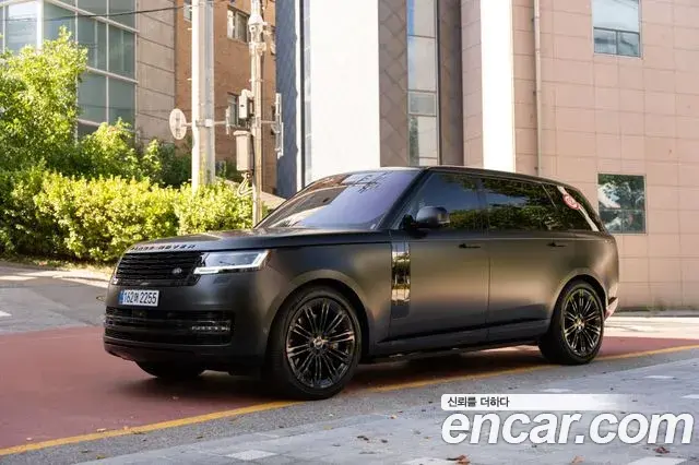 Land Rover Range Rover 2023 — ფოტო 3/20