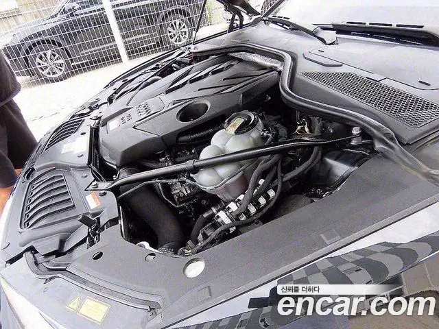 Audi A8 2020 — Photo 5/20