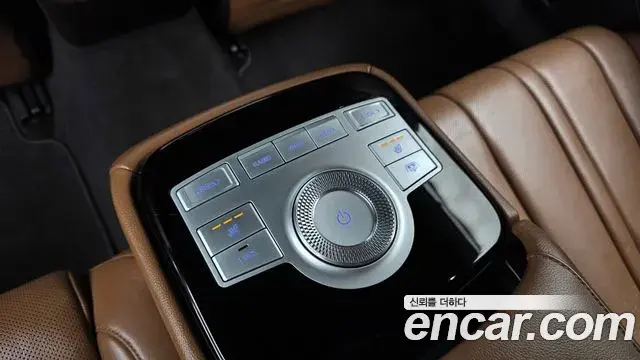 Genesis Electrified G80 2020 — Photo 18/20