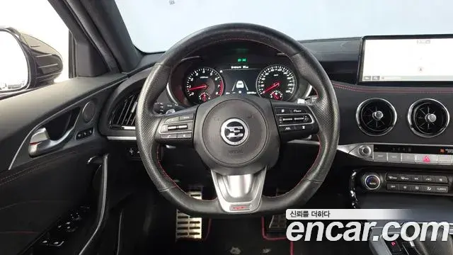 Kia Stinger 2020 — Фото 13/20