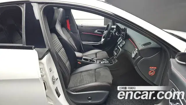 Mercedes-Benz CLA-Class 2018 — Photo 10/20