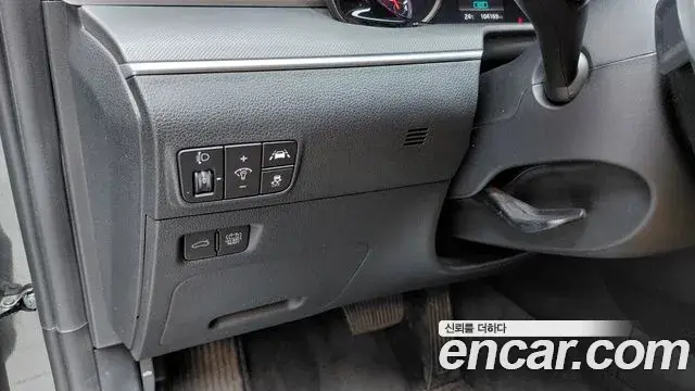 Kia K5 2021 — Şəkil 28/30