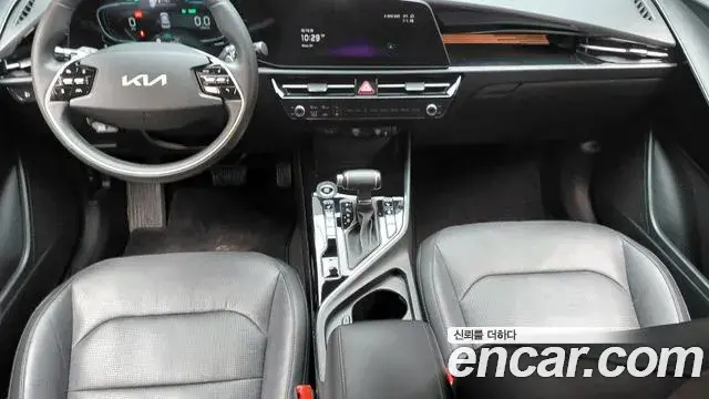 Kia Niro 2022 — Фото 7/20