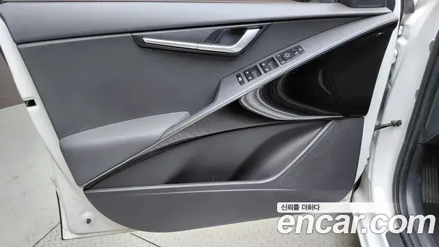 Kia Niro 2022 — Photo 20/30