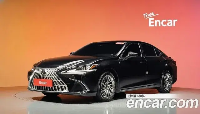 Lexus ES300h 2025 — Photo 20/37