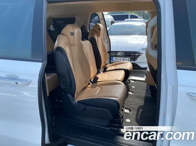 Kia Carnival 2020 — Фото 16/20