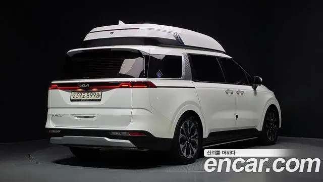 Kia Carnival 2023 — Фото 2/20