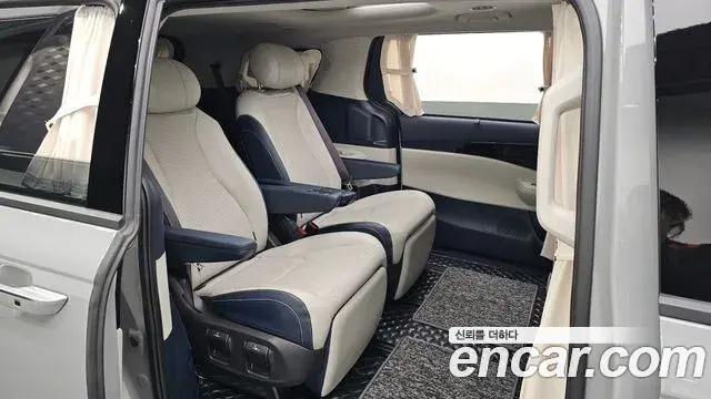 Kia Carnival 2024 — Photo 12/20