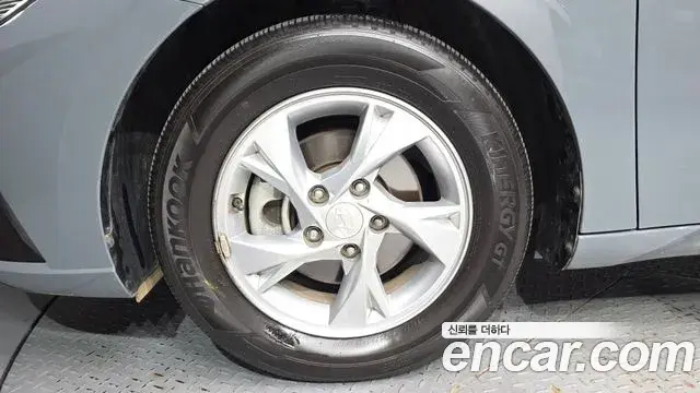 Hyundai Avante 2021 — Photo 5/20