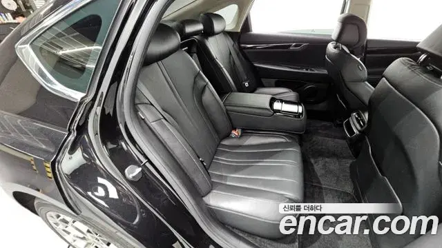 Genesis Electrified G80 2023 — Photo 12/20