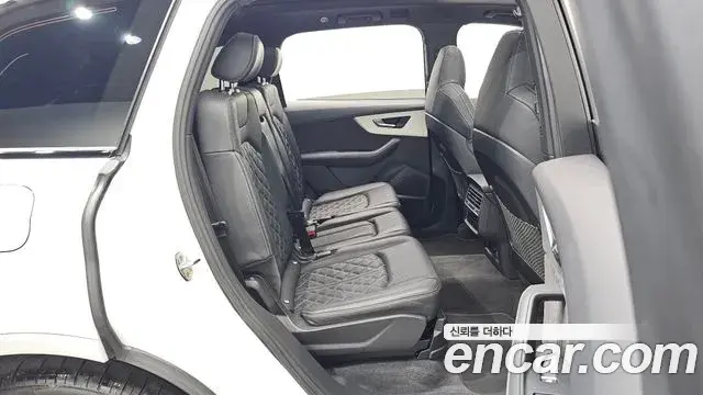 Audi Q7 2022 — Фото 12/20