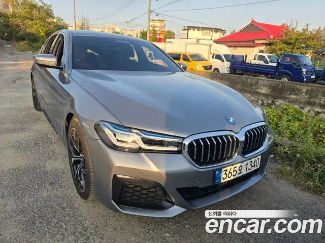 BMW 5 Series 2022 — Photo 1/19
