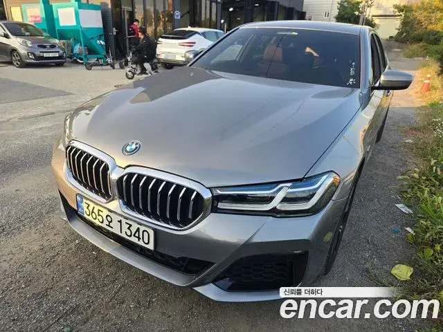 BMW 5 Series 2022 — Photo 2/19