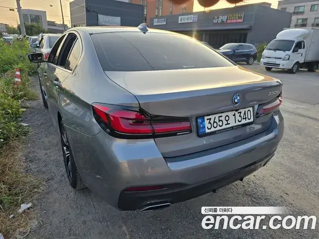 BMW 5 Series 2022 — Photo 4/19