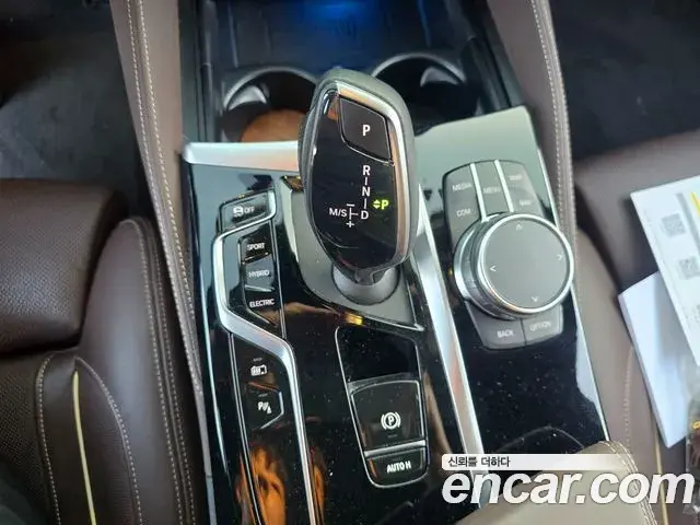 BMW 5 Series 2022 — Photo 13/19