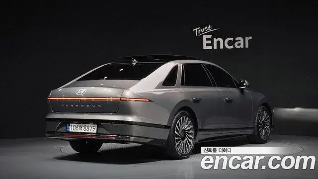 Hyundai Grandeur 2023 — Photo 2/20