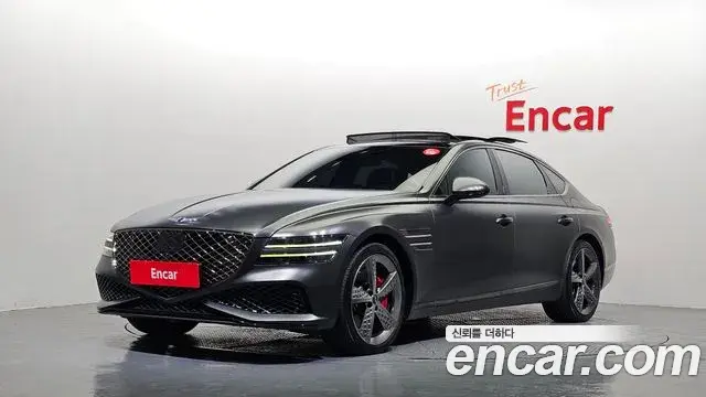 Genesis Electrified G80 2022 — Photo 1/20