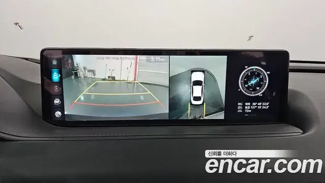 Genesis Electrified G80 2022 — Photo 15/20
