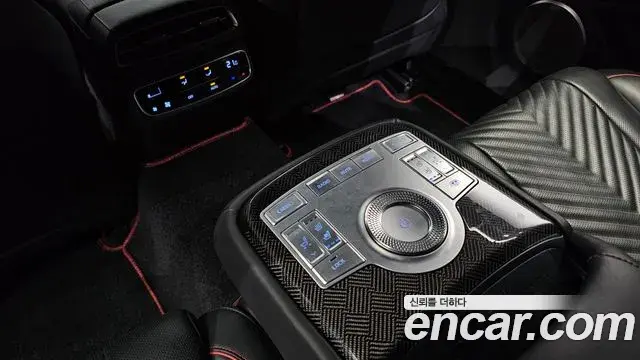 Genesis Electrified G80 2022 — Photo 17/20