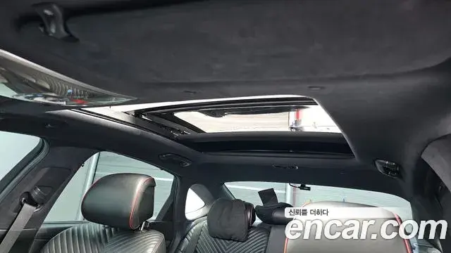 Genesis Electrified G80 2022 — Photo 18/20