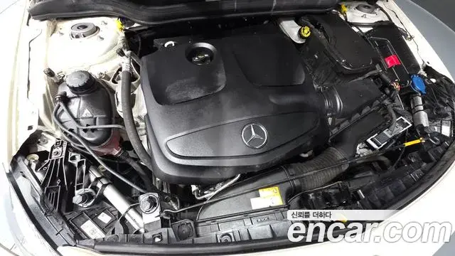 Mercedes-Benz A-Class 2018 — ფოტო 6/20