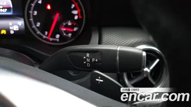 Mercedes-Benz A-Class 2018 — ფოტო 9/20